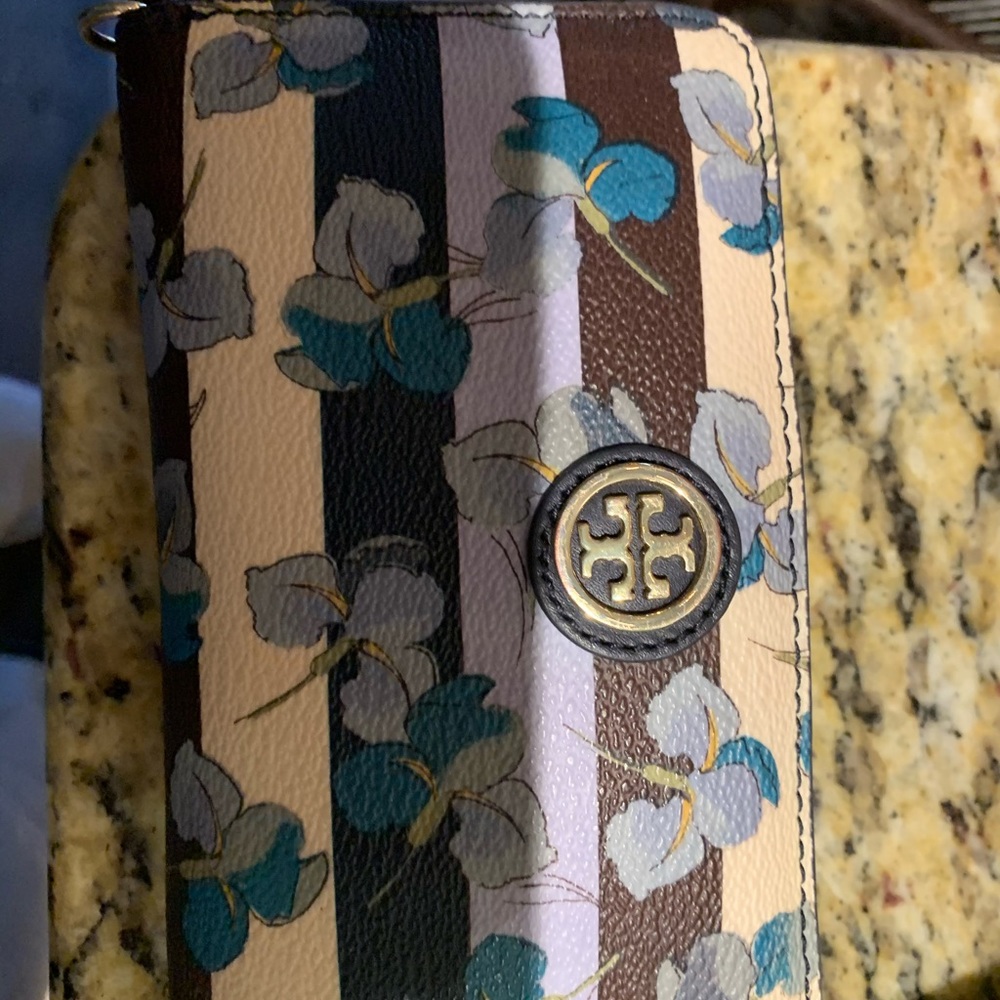 Tory Burch wallet